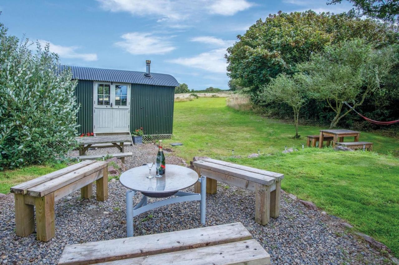 Haven View - 1 Bedroom Shepherds Hut - St Ishmaels Saint Ishmaels  Bagian luar foto
