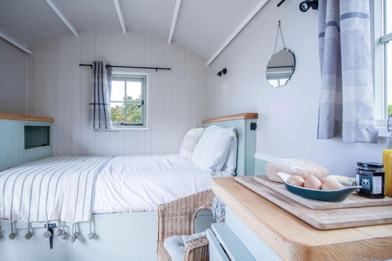 Haven View - 1 Bedroom Shepherds Hut - St Ishmaels Saint Ishmaels  Bagian luar foto