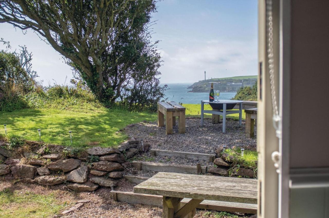 Haven View - 1 Bedroom Shepherds Hut - St Ishmaels Saint Ishmaels  Bagian luar foto