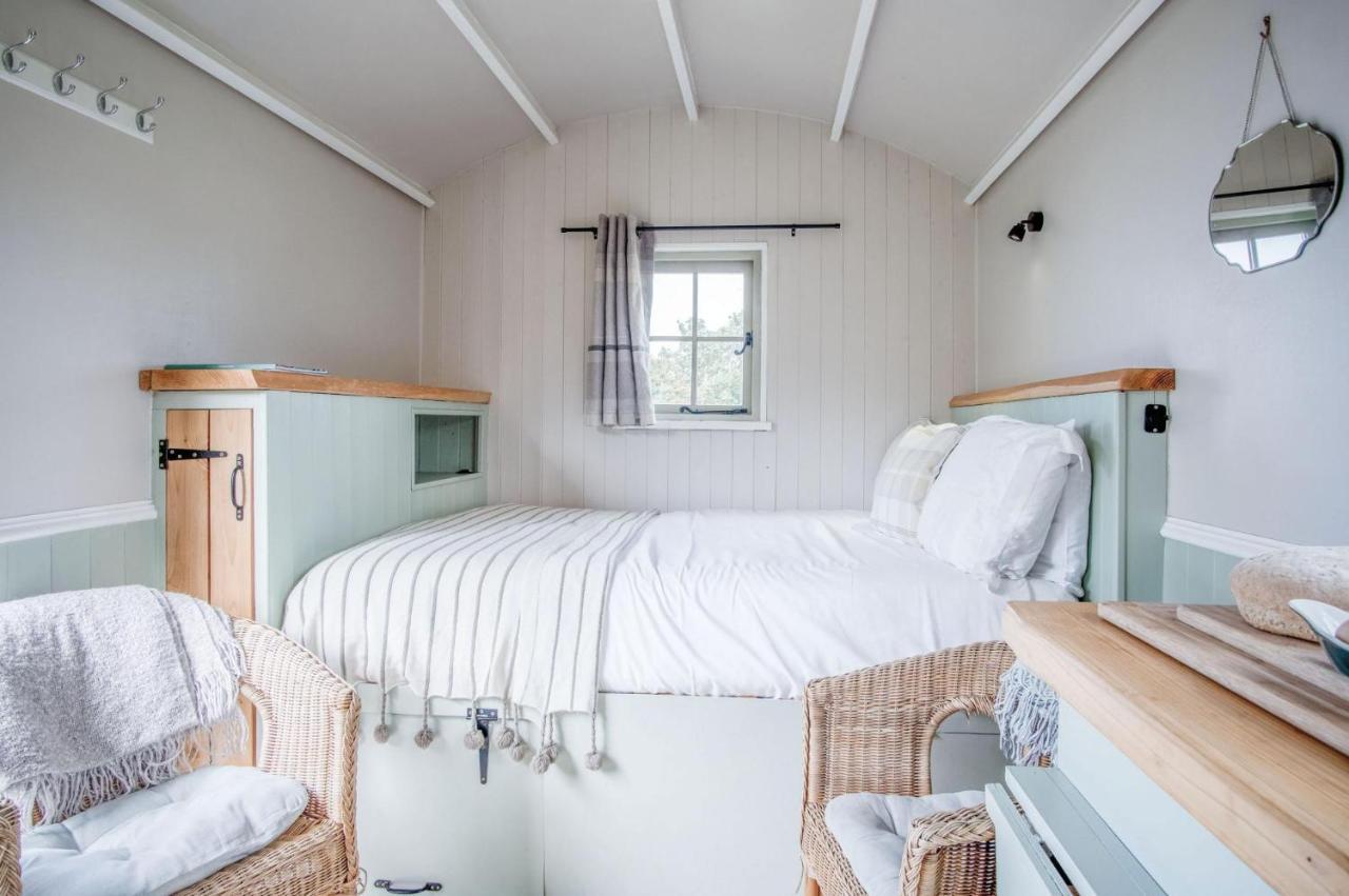 Haven View - 1 Bedroom Shepherds Hut - St Ishmaels Saint Ishmaels  Bagian luar foto