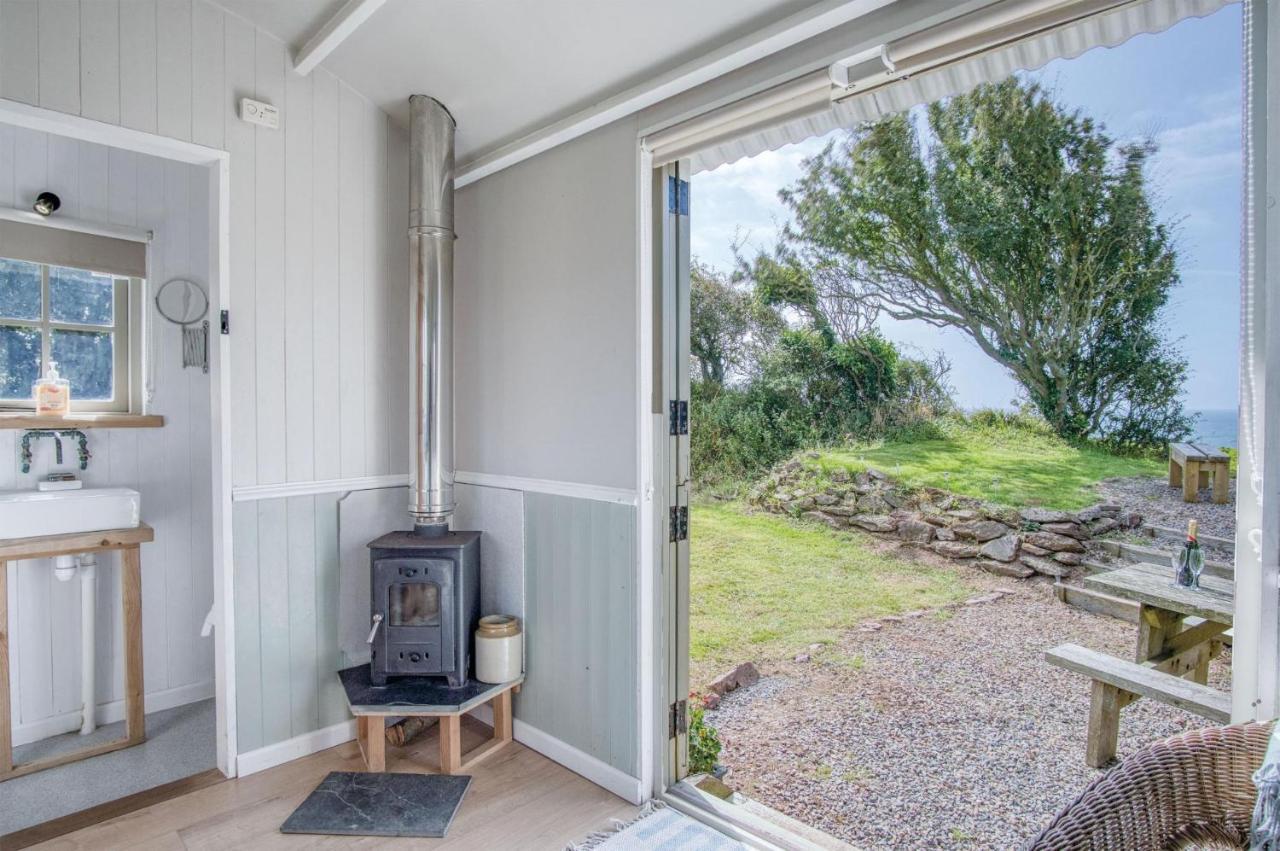 Haven View - 1 Bedroom Shepherds Hut - St Ishmaels Saint Ishmaels  Bagian luar foto
